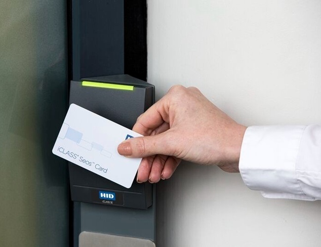 Clonagem de crachás expõe fragilidade das empresas e tecnologia já oferece antídoto